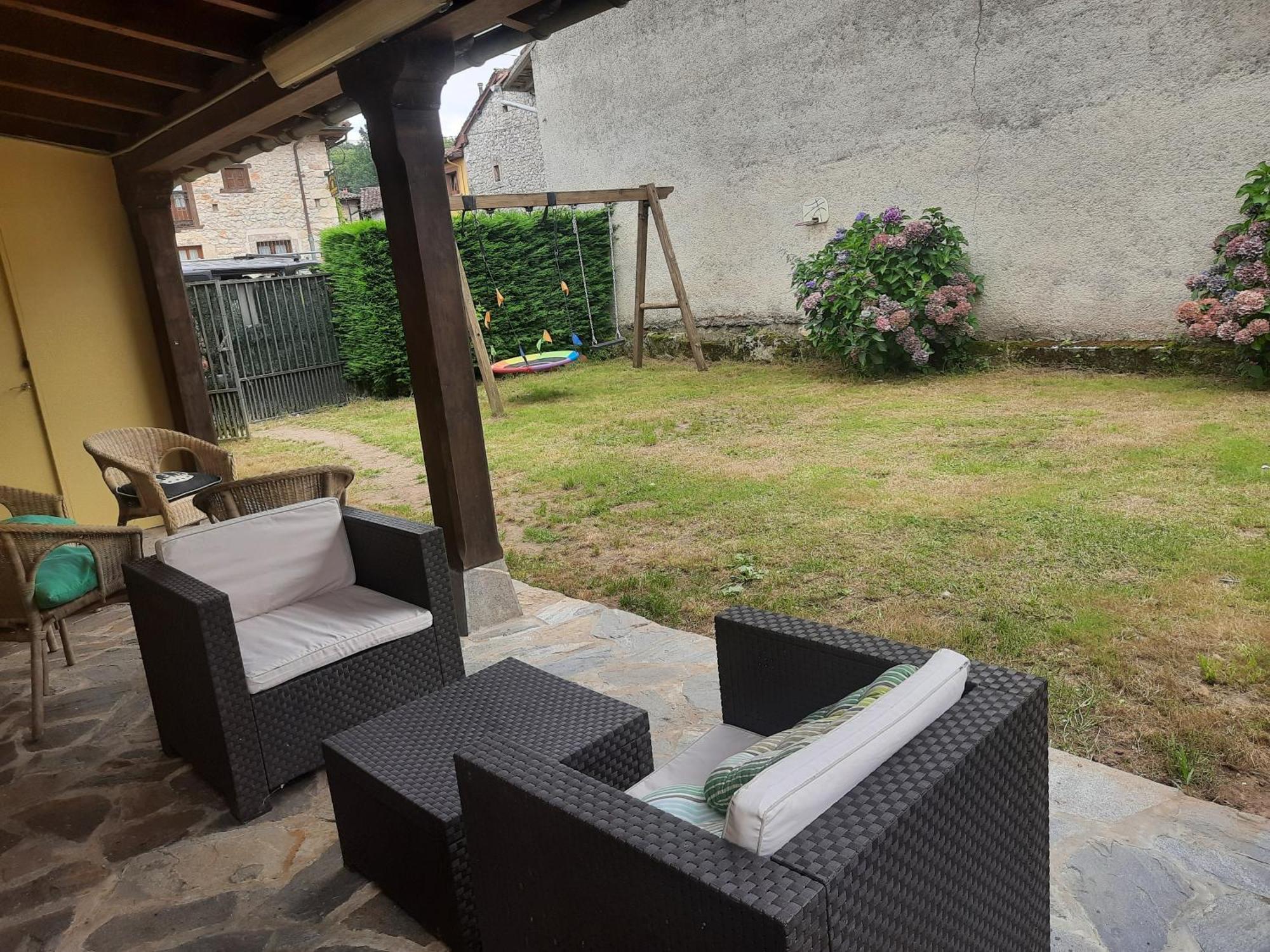 Apartamentos Rurales La Candaliega Onís Esterno foto